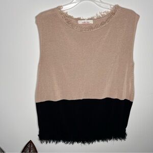 H23 Liviana Conti Cream Black Sleeveless Side‎ Slits Top